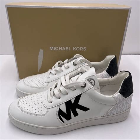 Michael Kors Bari